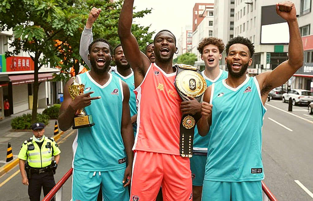 Belgrade, OAKA và cú ném không ăn mừng: Doncic đo lại giá trị khán đài EuroLeague