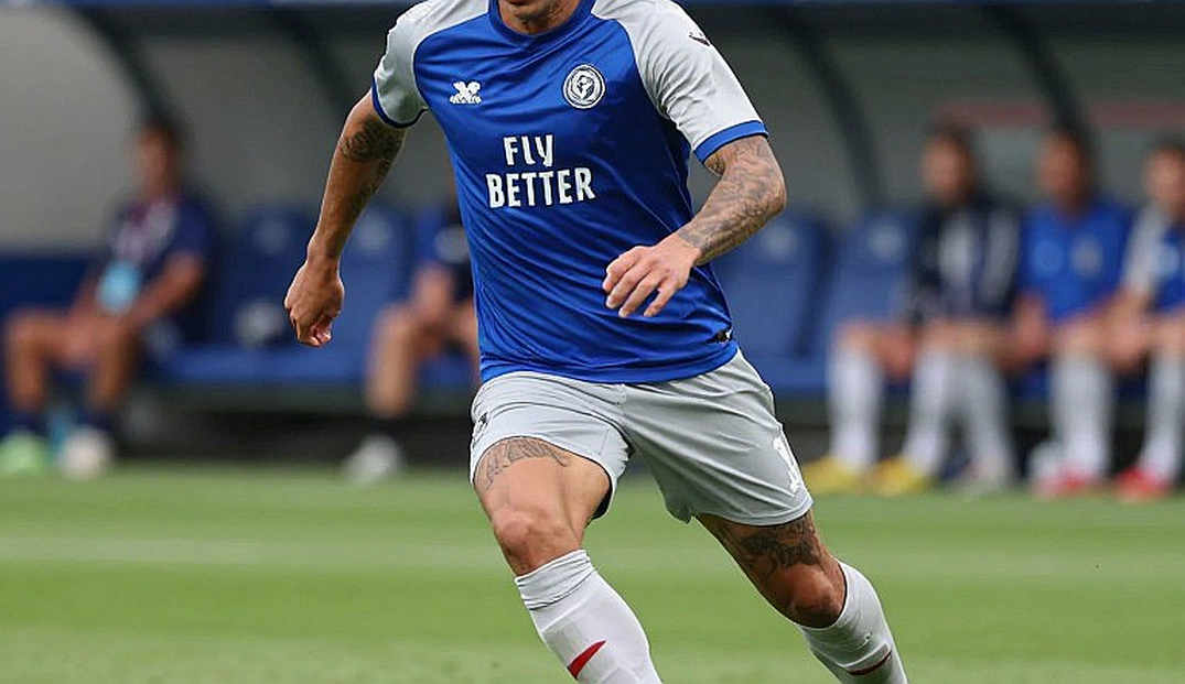 New Trafford và cơn mưa đêm Manchester không rửa trôi được ký ức New Trafford và cơn mưa đêm Manchester không rửa trôi được ký ức