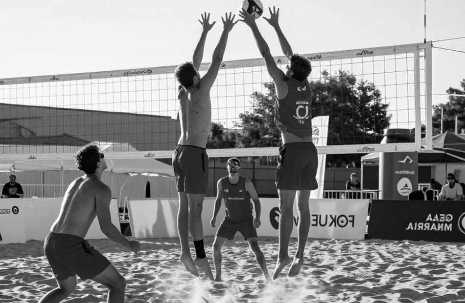 Ba Lan giữ ngôi vô địch bóng chuyền nam châu Âu: chiến thắng của sự cân bằng Ba Lan giữ ngôi vô địch bóng chuyền nam châu Âu: chiến thắng của sự cân bằng
