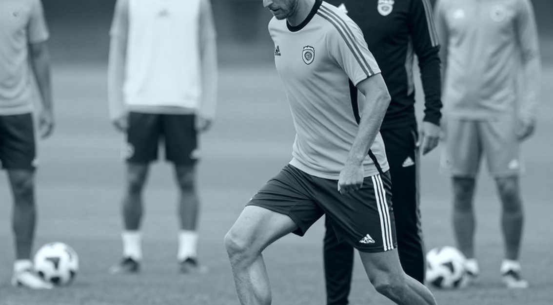 Việt Nam vs Thái Lan: Hai mô hình chuyển giao và một tấm vé vớt ở bảng E Asiad 2026 Việt Nam vs Thái Lan: Hai mô hình chuyển giao và một tấm vé vớt ở bảng E Asiad 2026