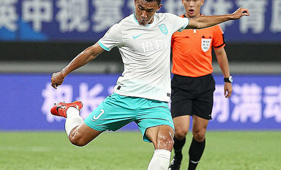 Gnabry lên đội trưởng tuyển Đức: Nhịp đập phòng thay đồ giữa cơn bão kết quả