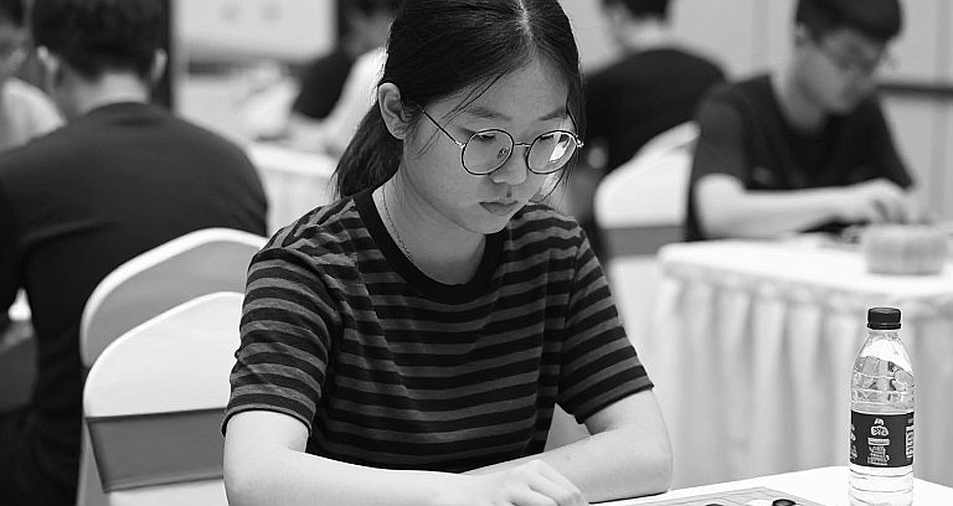 Divya Deshmukh và Vaishali sau tấm vàng Olympiad: điều một câu nói của huấn luyện viên chưa thể chứng minh