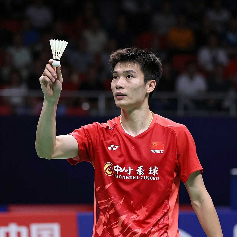 Alwi Farhan và buổi tập với Kento Momota trước Asian Games 2026: Điều dữ liệu không nói