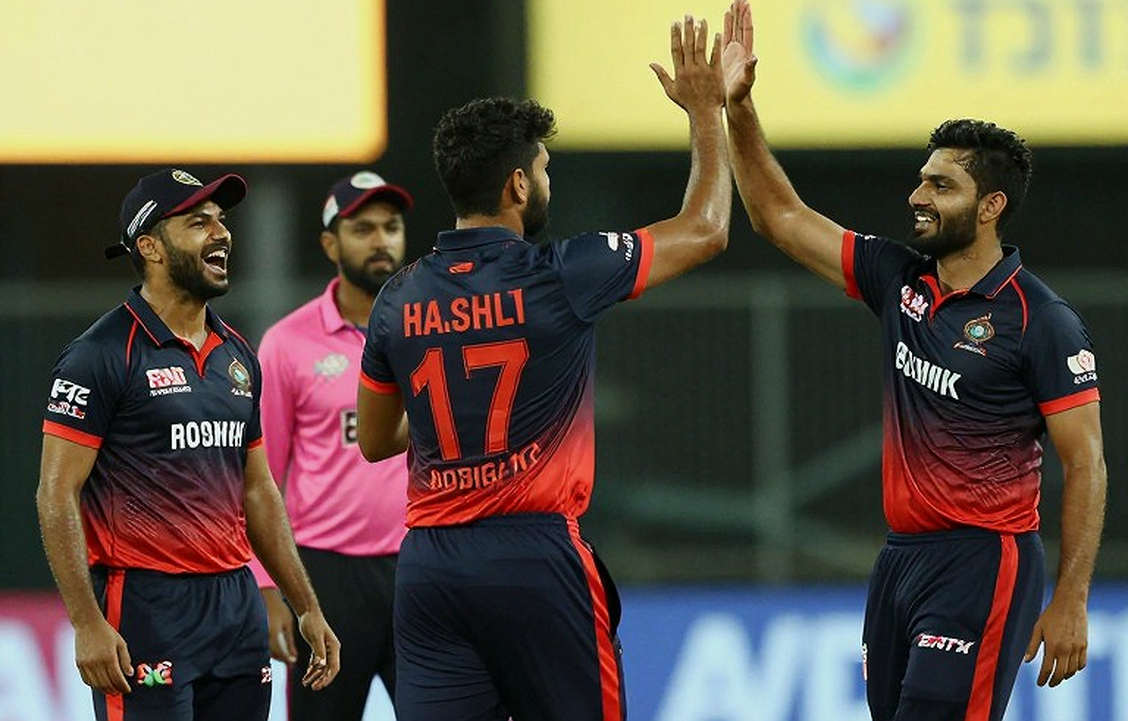 Bên trong phòng đàm phán esports: Chín tầng dữ liệu định giá một bản hợp đồng