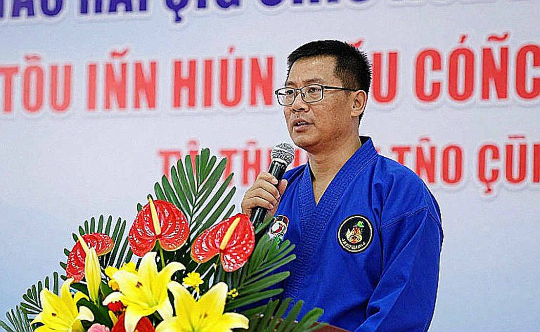 Raoni Barcelos rời lồng sắt bằng cáng: biên bản y tế sau tiếng chuông cuối