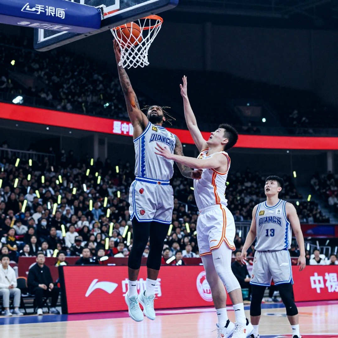 Olympiacos và chiếc cúp đầu mùa: Khi hai mươi điểm không còn là bảo hiểm