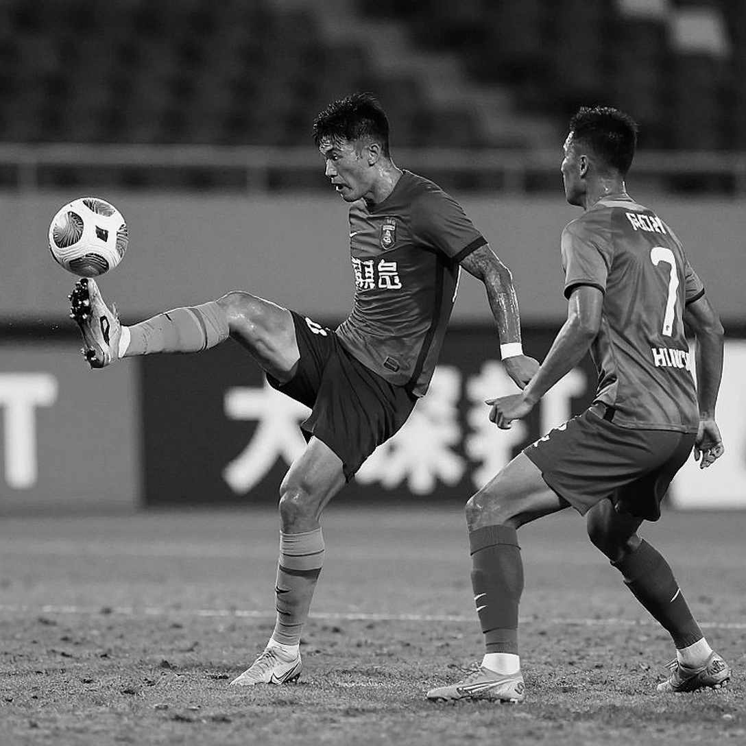 Blessin đến Gladbach: Người mang nhịp Rangnick về sân vận động đang nín thở Blessin đến Gladbach: Người mang nhịp Rangnick về sân vận động đang nín thở