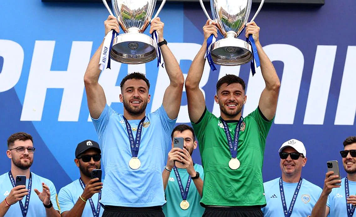 Mateo Chávez ở Alkmaar: 14 lần tranh chấp, 65 đường chuyền và một dòng tít đi quá xa Mateo Chávez ở Alkmaar: 14 lần tranh chấp, 65 đường chuyền và một dòng tít đi quá xa