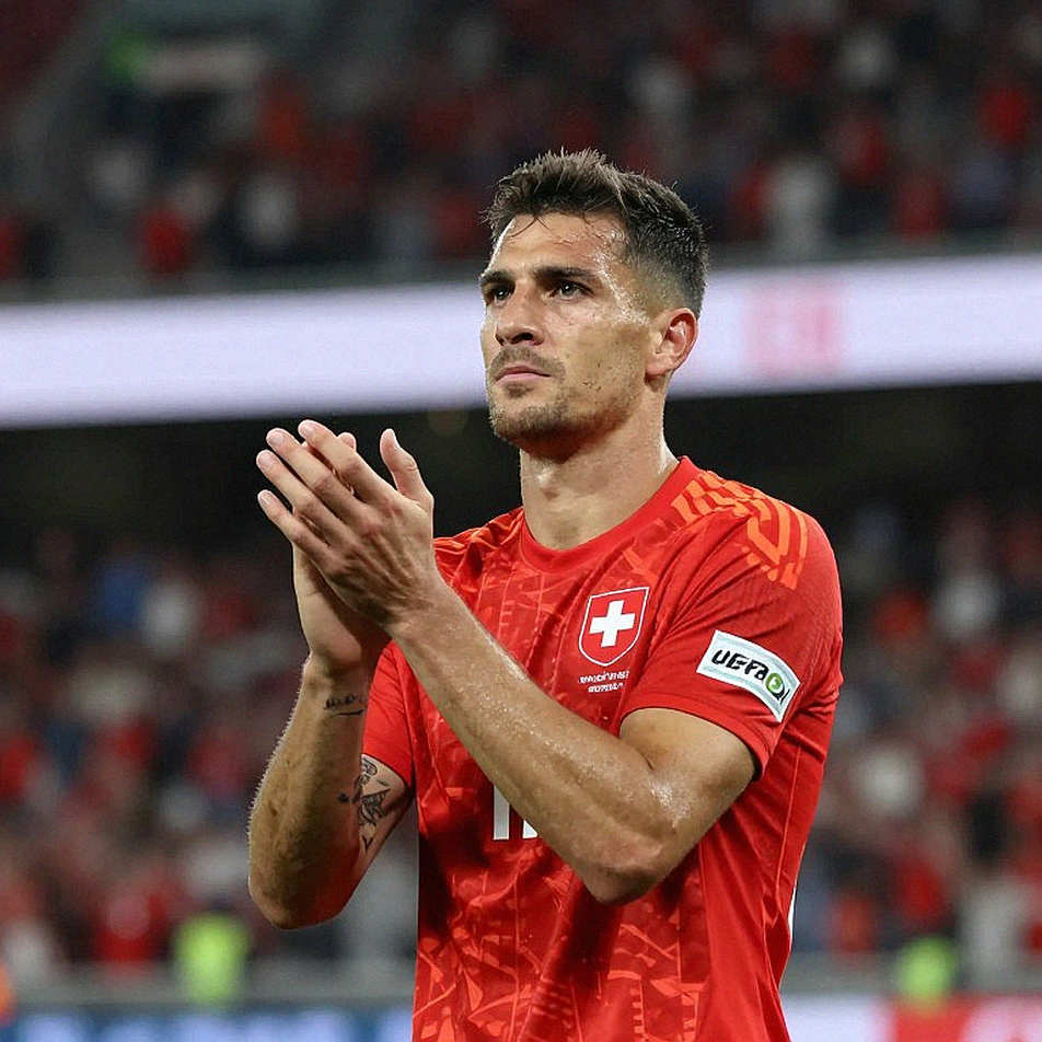 Steven Gerrard từ chối Real Madrid, Inter và Bayern: lòng trung thành hay phép tính vị trí thi đấu?