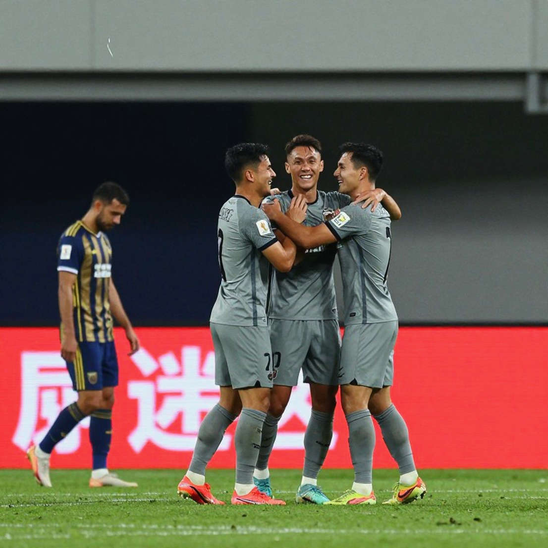 Thailand 2-0 Vietnam: A Low-Block Win at the FIFA ASEAN Cup