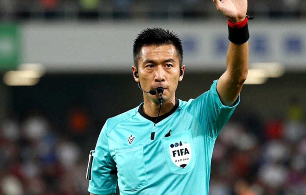 Vòng 16 V.League: Tôi xem lại sáu trận, và nhận ra VAR đang dạy tiền đạo Việt Nam sợ hãi