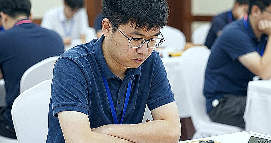 Ngọn đuốc cờ vua đến Samarkand: Giữa nghi lễ hào quang và những danh xưng cần kiểm chứng