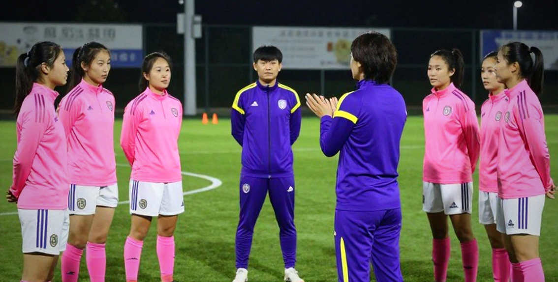 0,57 bàn mỗi trận và chiếc ghế dự bị: bài toán cấu trúc của Hormiga González tại Olympiacos