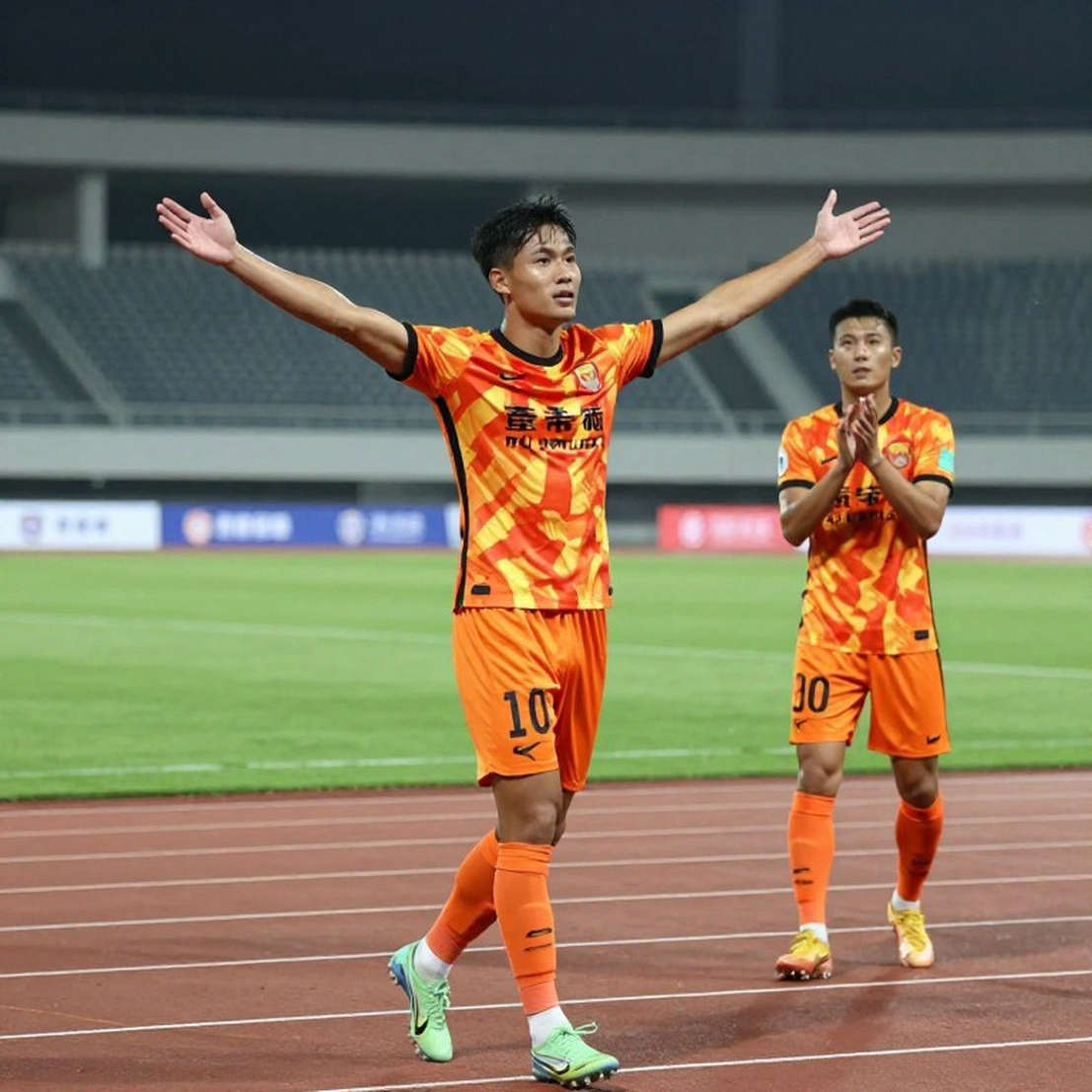 When Football Data Becomes Merchandise: A View from the Gap in an Investigative Report When Football Data Becomes Merchandise: A View from the Gap in an Investigative Report