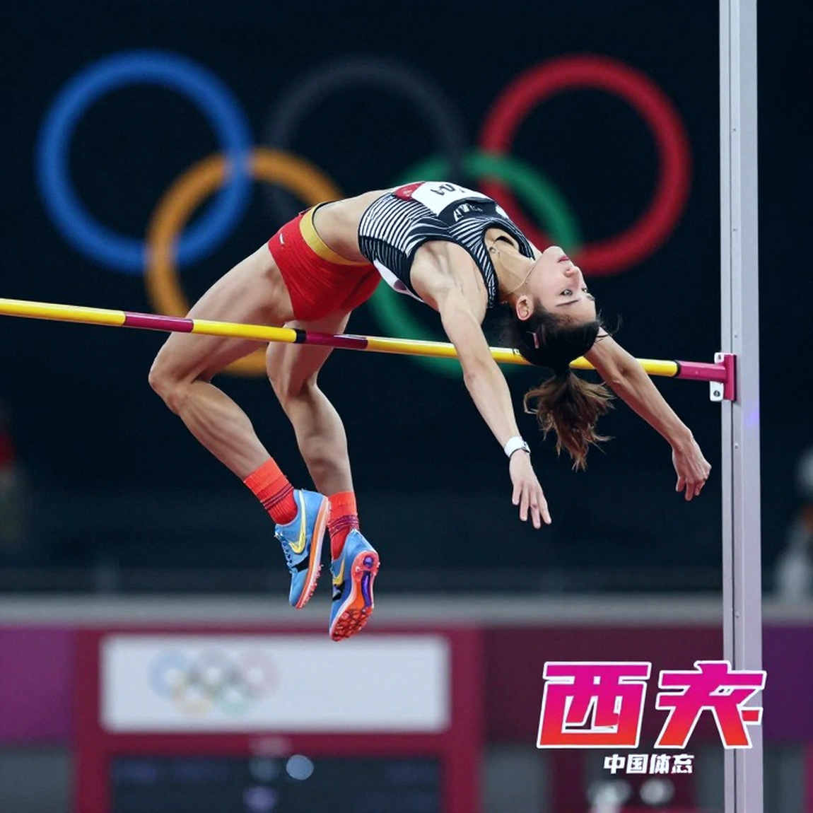 Keely Hodgkinson, bộ speed suit Nike và con số 1:56.40 mà khí động học không kể hết